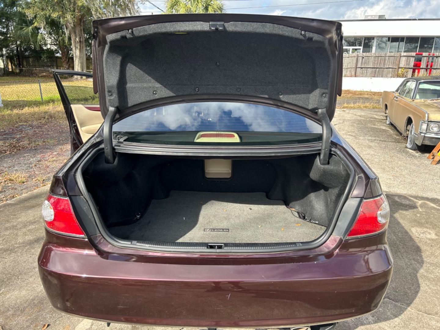 2002 Lexus ES 300 (JTHBF30G020) , located at 1758 Cassat Ave., Jacksonville, FL, 32210, (904) 384-2799, 30.286720, -81.730652 - $3500.00 CASH 2002 LEXUS ES300 MODEL ONLY 196,607 MILES LEATHER ALLOYS SUNROOF SPOILER REMOTE KEYLESS ENTRY RUNS AND DRIVES GREAT 4-DOOR AUTOMATIC TRANSMISSION ICE-COLD AIR-CONDITIONING CALL US NOW @ 904-384-2799 - Photo#18